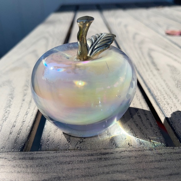 Vintage 1960s Glass Paper Weight With Brass Stem & Leaf - Picture 7 of 16